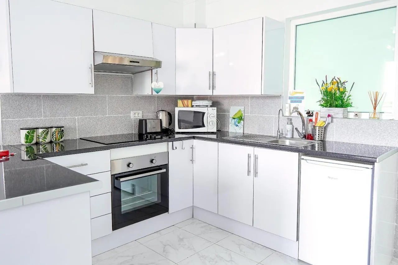 Gorgeous Los Diamantes Home 로스크리스티아노스 아파트