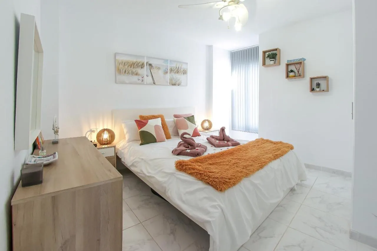 Gorgeous Los Diamantes Home 로스크리스티아노스 아파트
